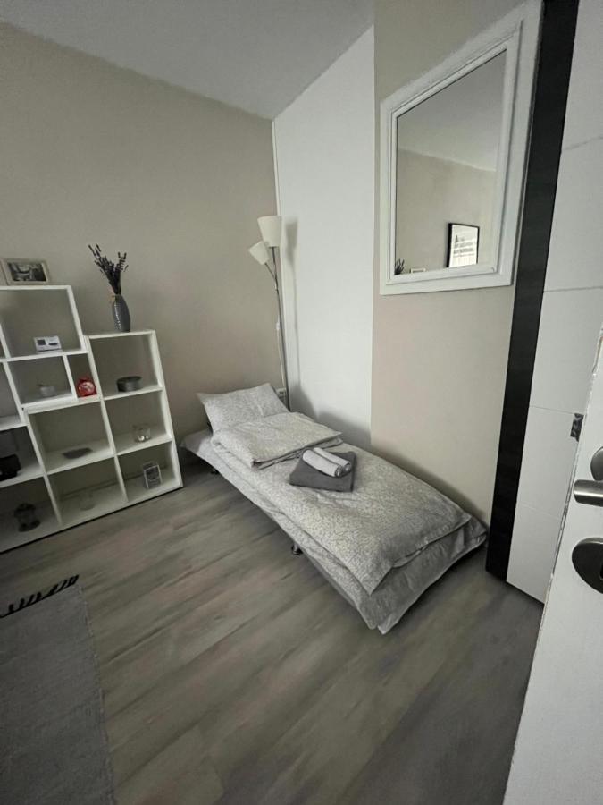 Mcm Studio Apartment ซีบิว ภายนอก รูปภาพ